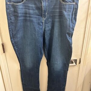 Signature by Levi Strauss Women's Blue Mid Rise Straight Jeans